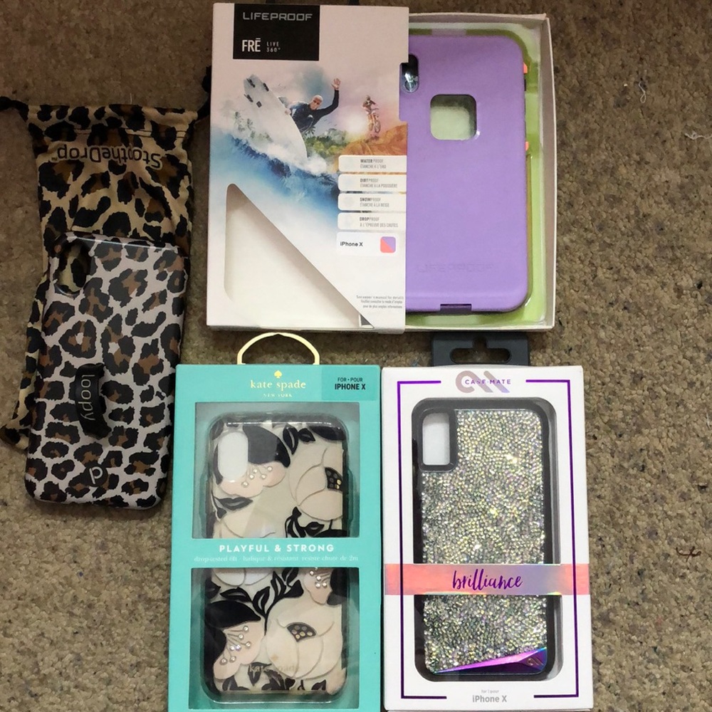 2 iPhone X cases
